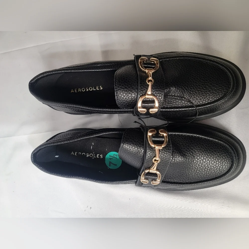 Areosoles Brayla Black Pebbled Loafer Womens Size 7.5 Goldtone Hardwear
